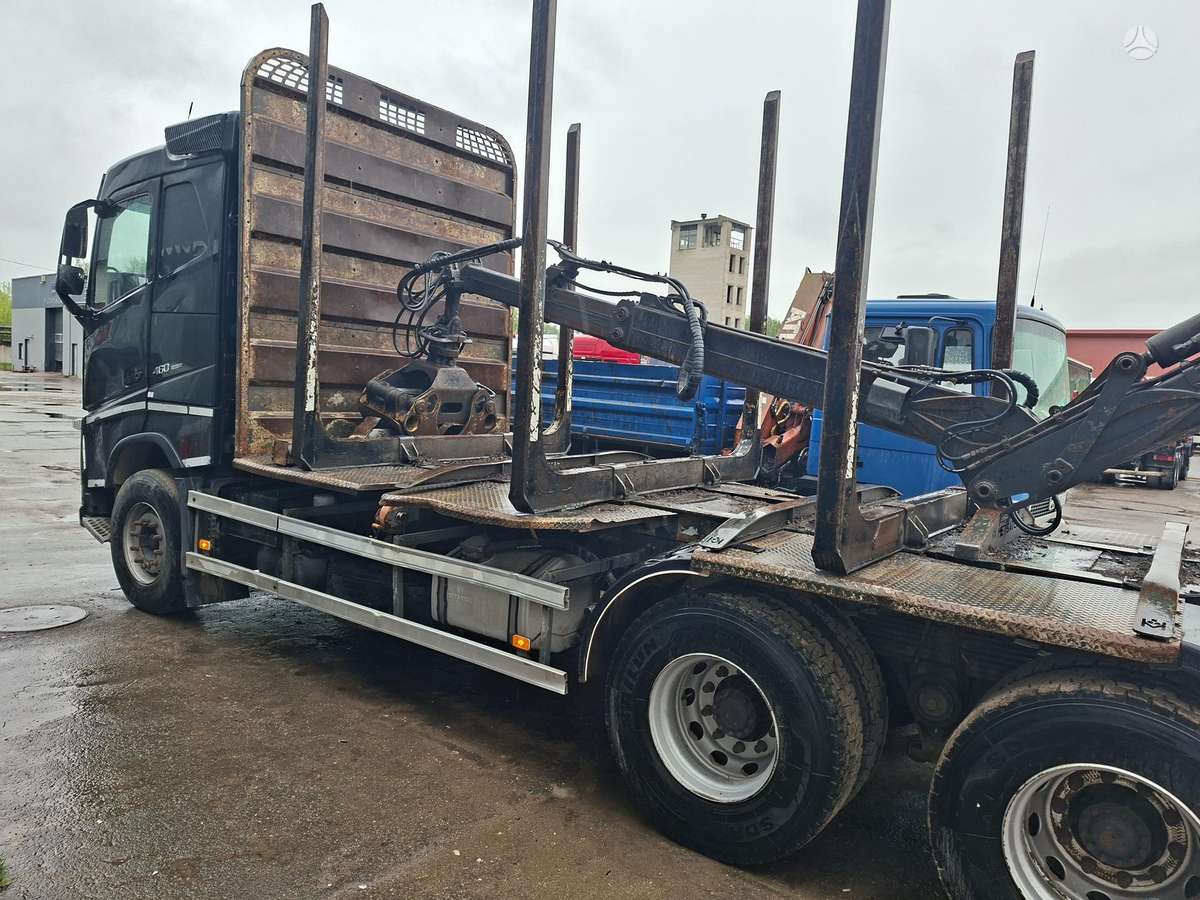 Volvo FH, timber trucks