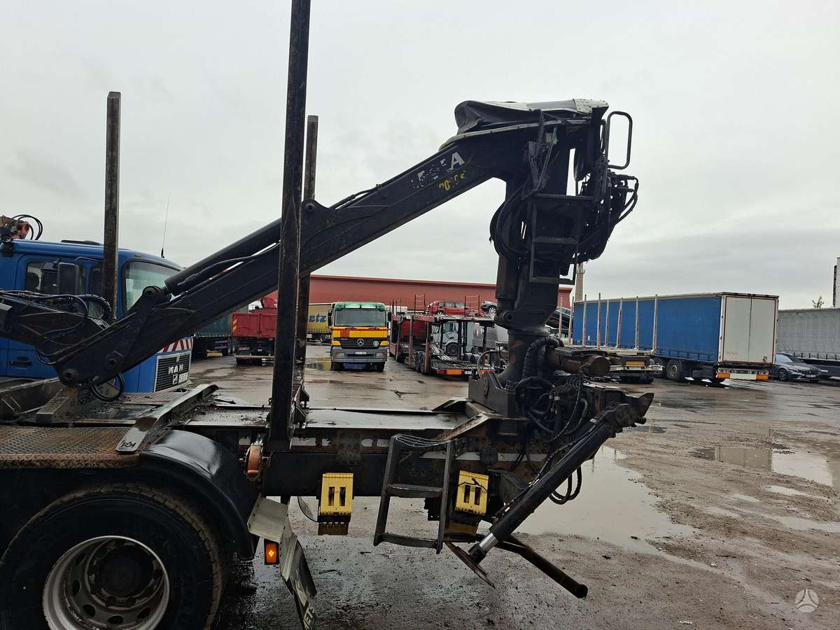 Volvo FH, timber trucks