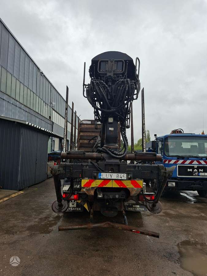 Volvo FH, timber trucks