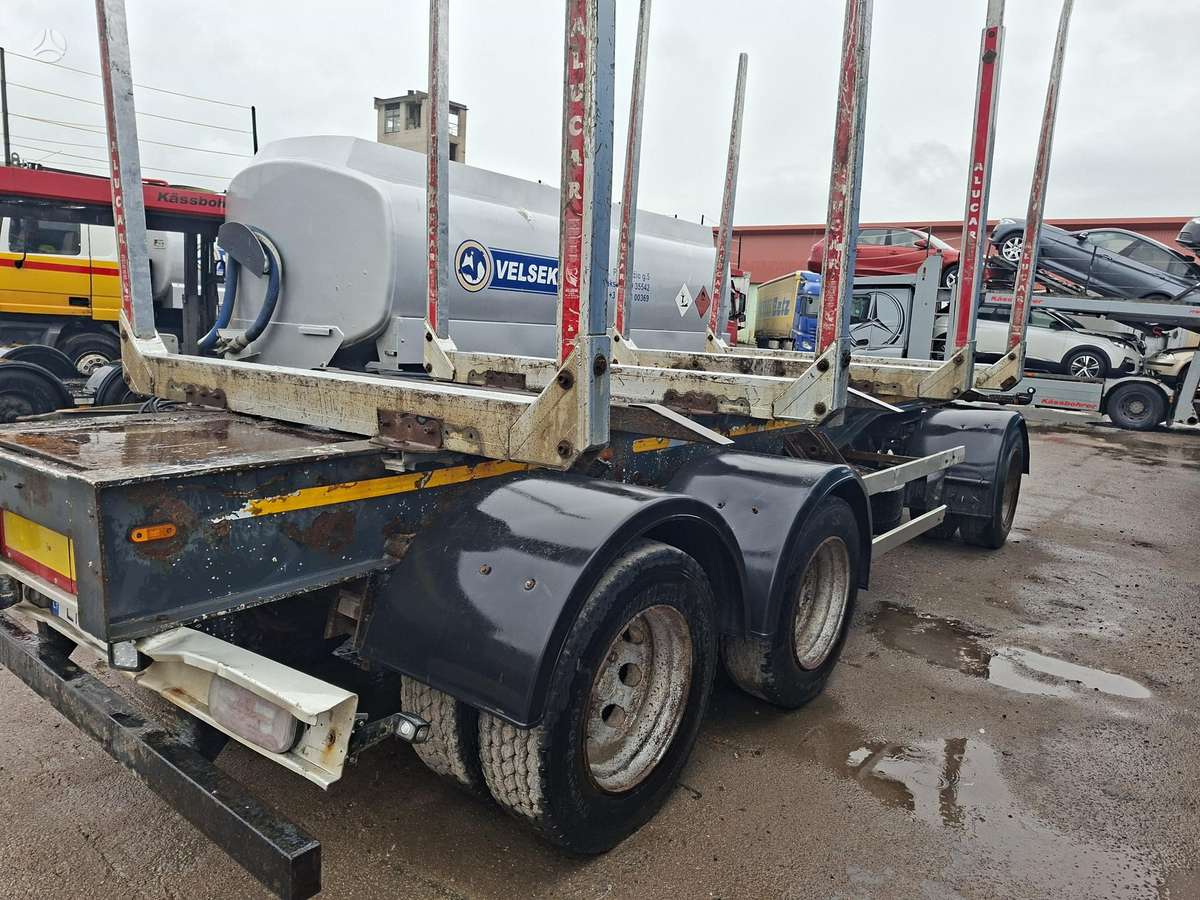 Volvo FH, timber trucks