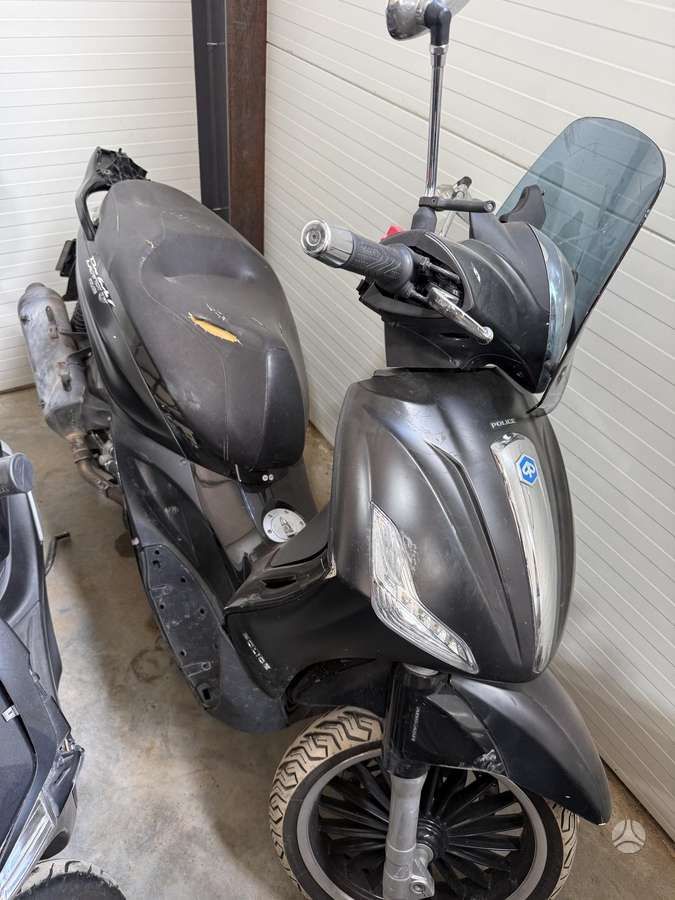 Piaggio Beverly 300cc, мотороллеры / мопеды