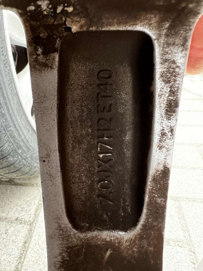 Volkswagen, light alloy, R17