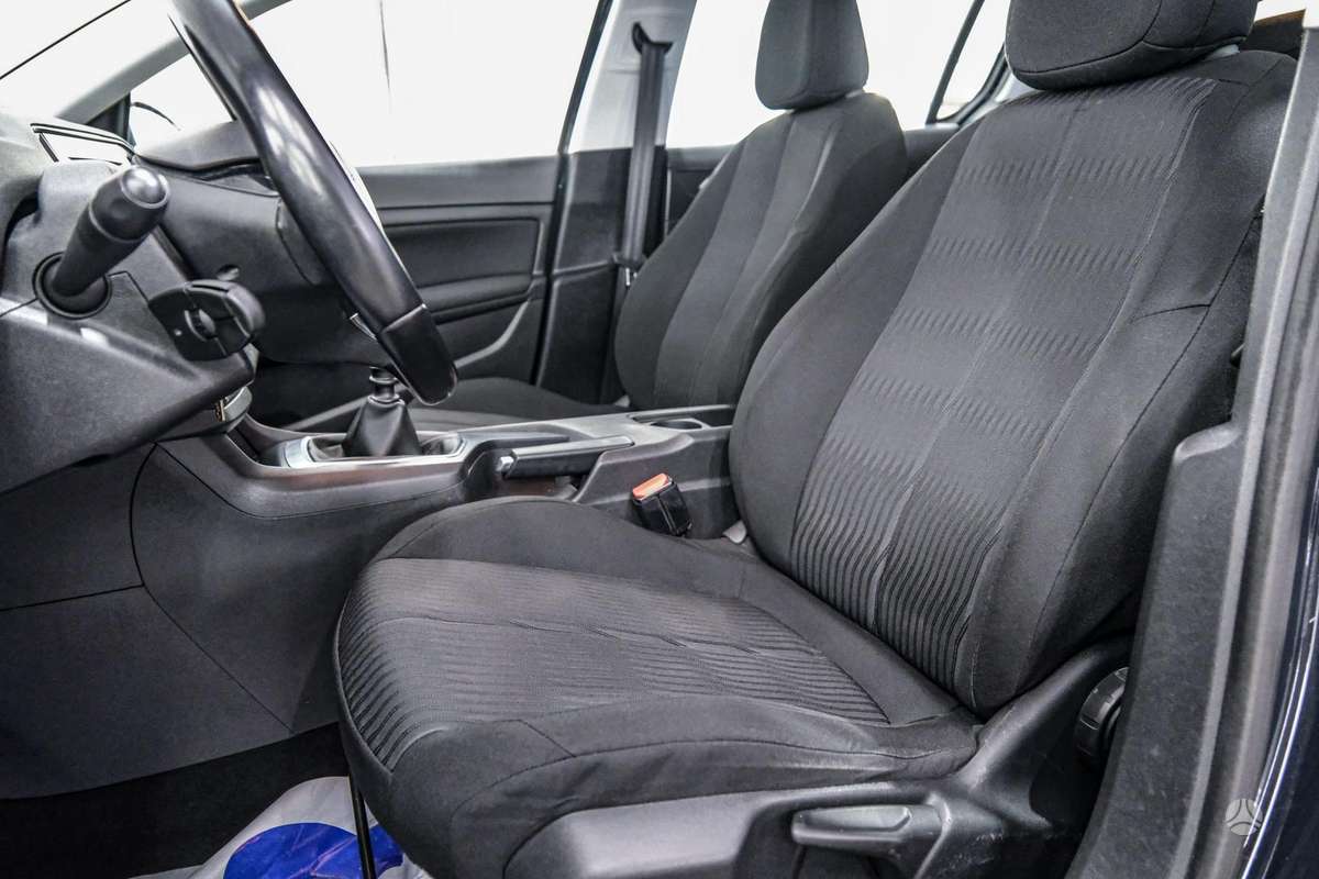 Peugeot 308, 1.2 l., hatchback