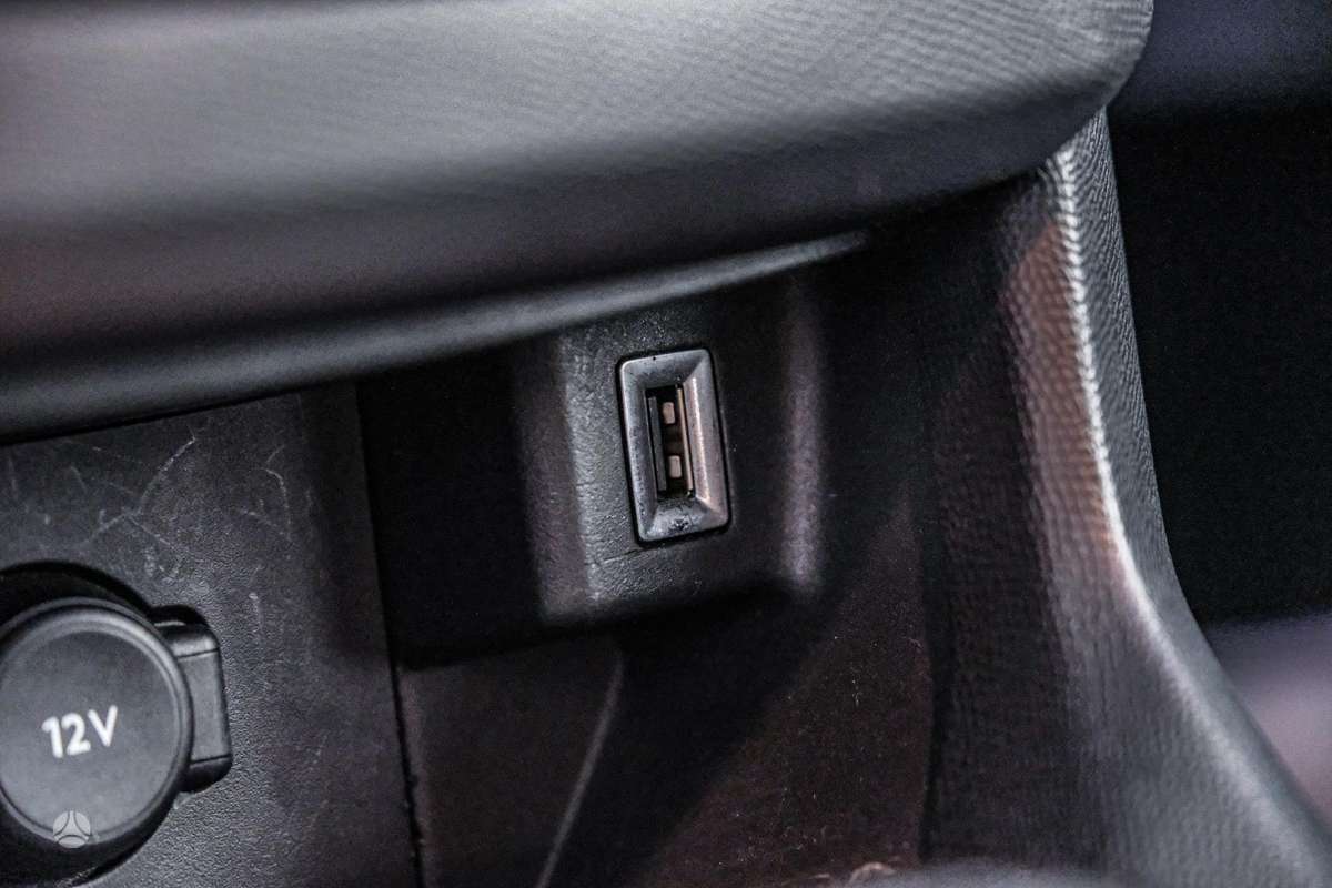 Peugeot 308, 1.2 l., hatchback