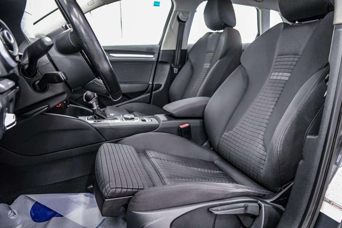 Audi A3, 1.6 l., Хэтчбек