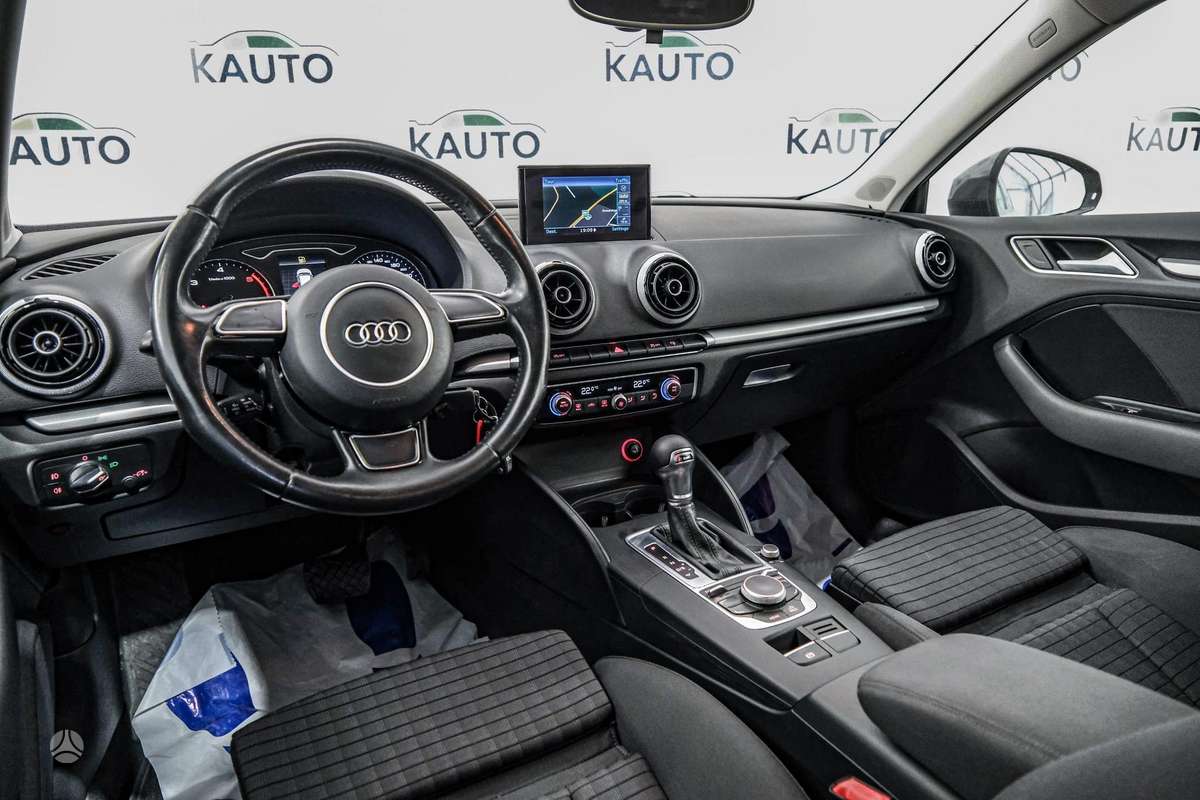 Audi A3, 1.6 l., hatchback