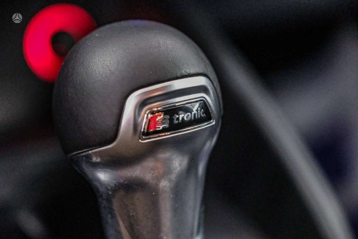 Audi A3, 1.6 l., Хэтчбек