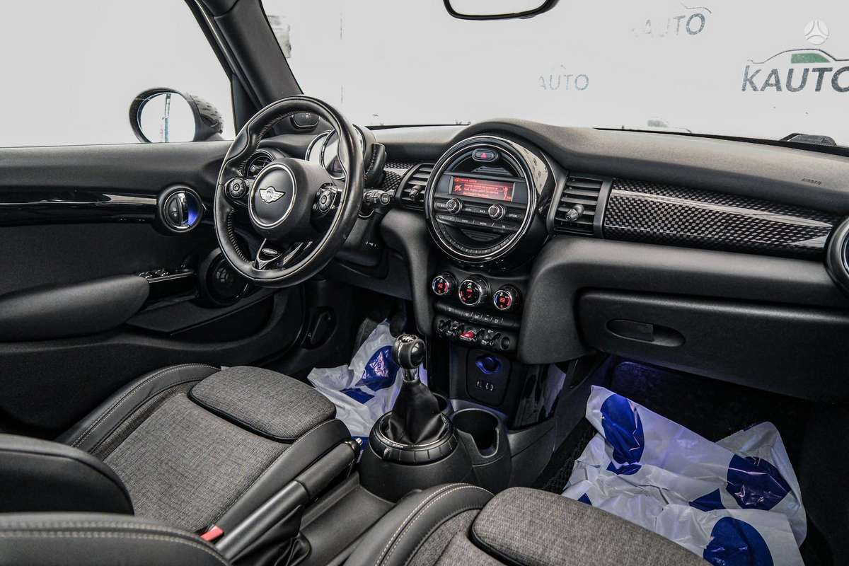 Mini Cooper SD, 2.0 l., hatchback