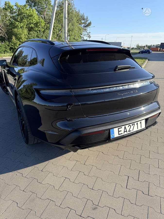 Porsche Taycan - 5