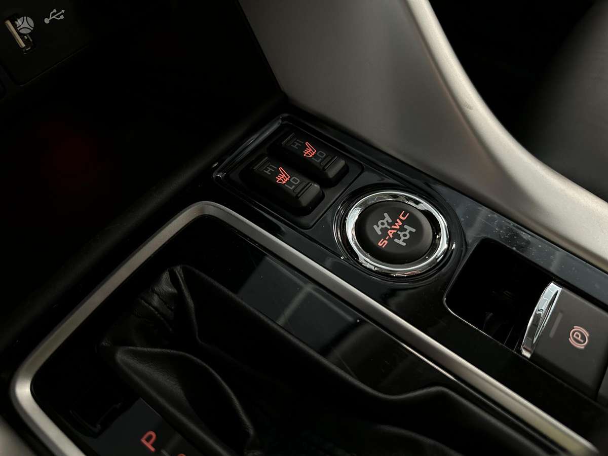 Mitsubishi Eclipse Cross, 2.3 l., Внедорожник / Кроссовер