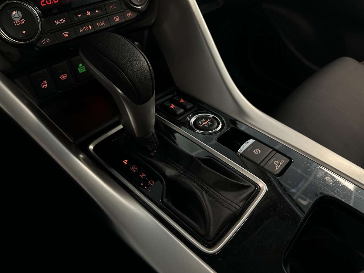 Mitsubishi Eclipse Cross, 2.3 l., off-road / crossover