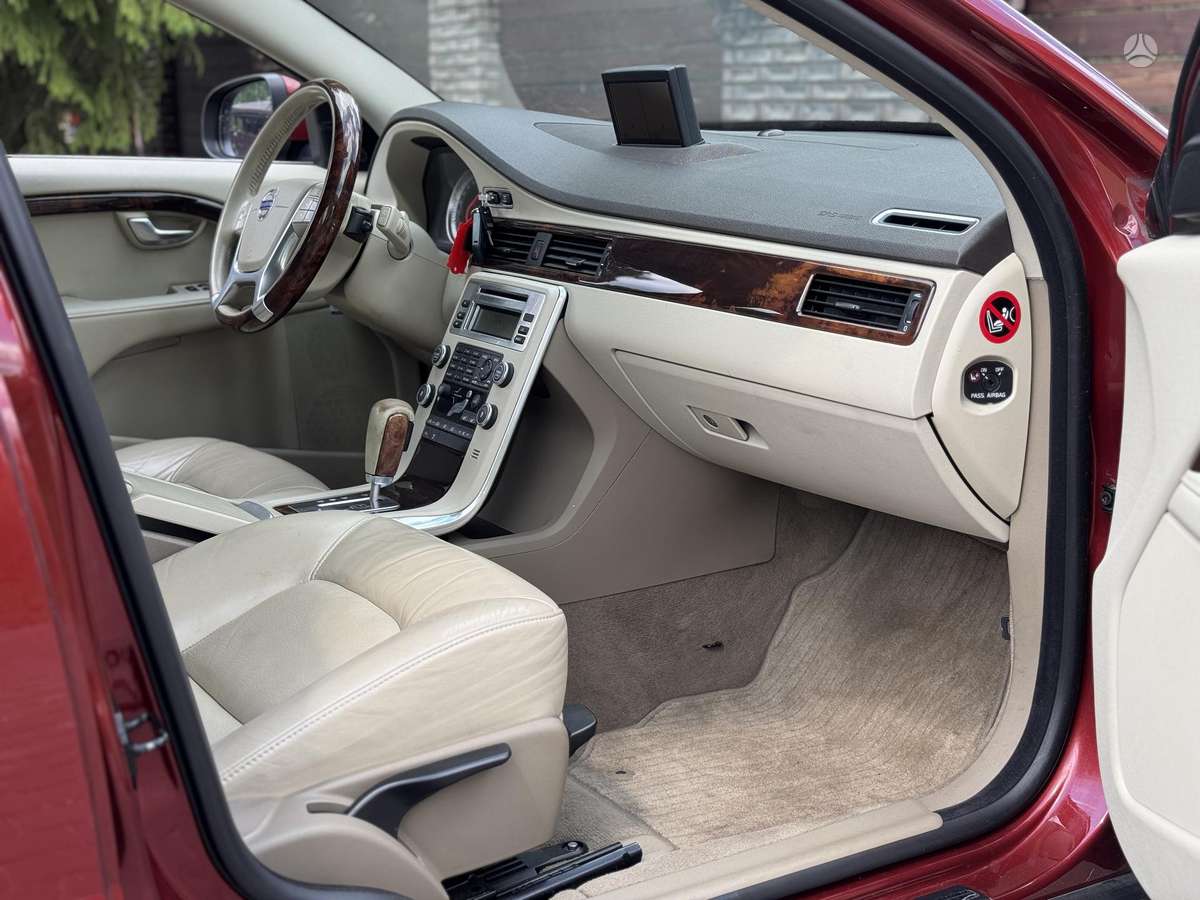 Volvo V70, 2.0 l., Универсал