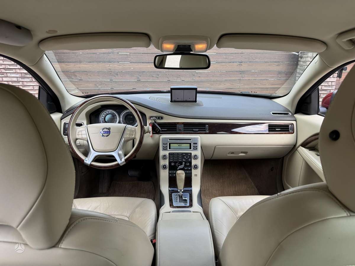 Volvo V70, 2.0 l., Универсал