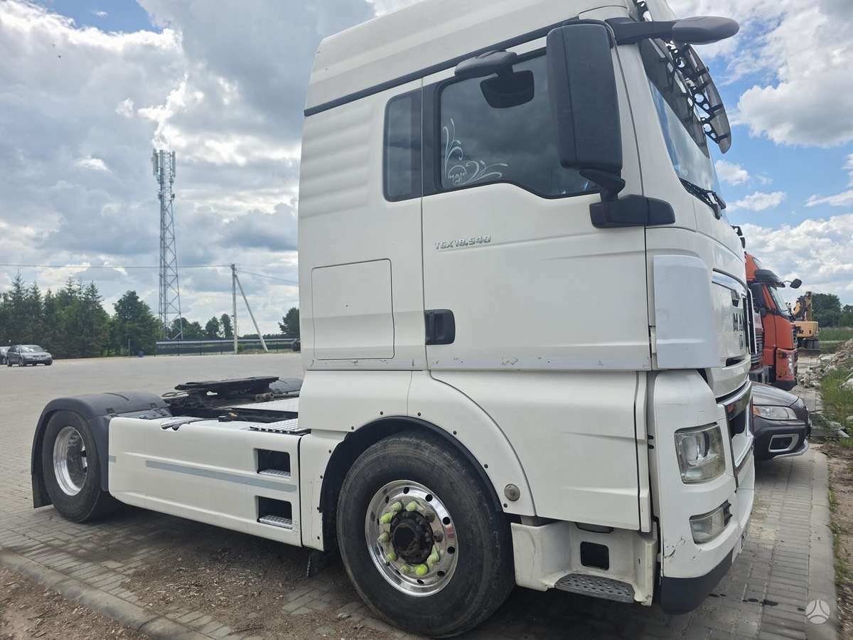MAN TGX18.540, single sleeper