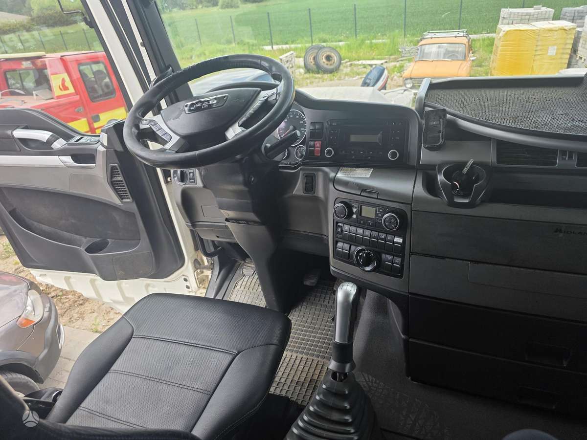 MAN TGX18.540, single sleeper