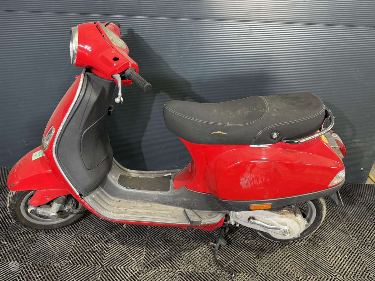 Piaggio Vespa 49cc, scooters / mopeds