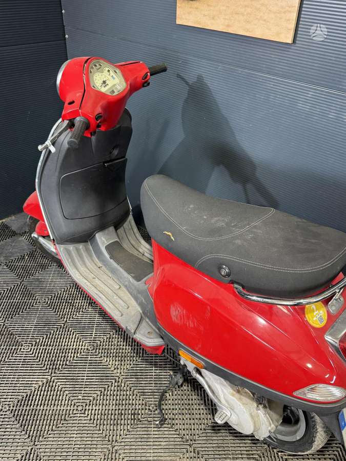 Piaggio Vespa 49cc, мотороллеры / мопеды