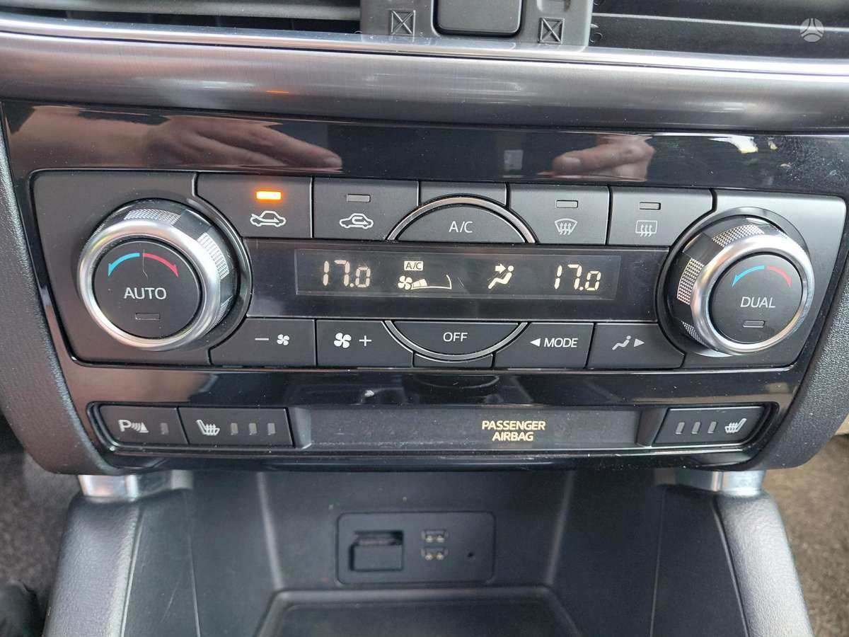 Mazda CX-5, 2.2 l., Внедорожник / Кроссовер