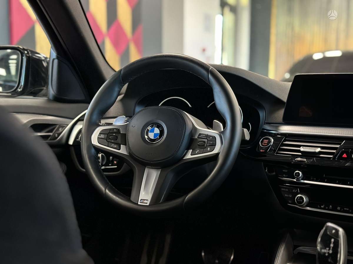 BMW 520, 2.0 l., Седан