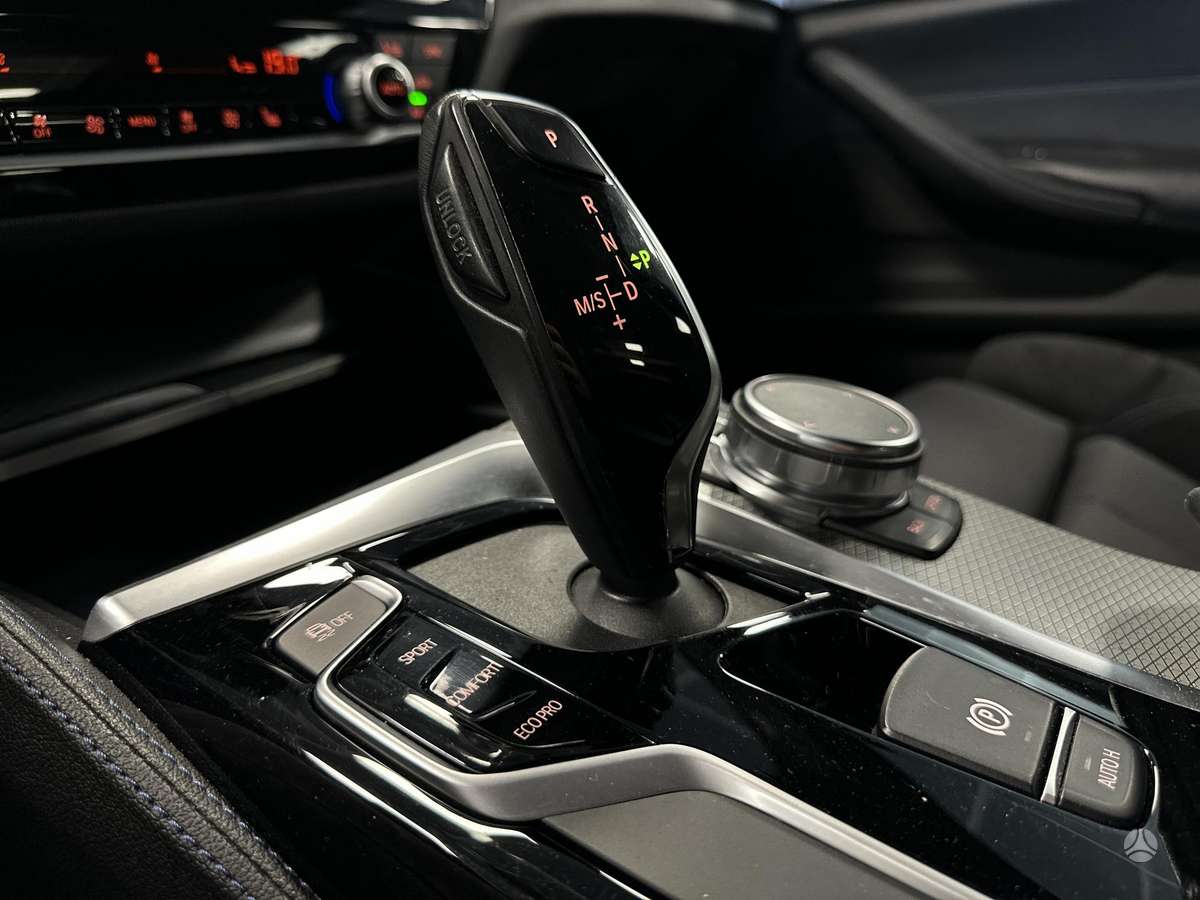 BMW 520, 2.0 l., Седан