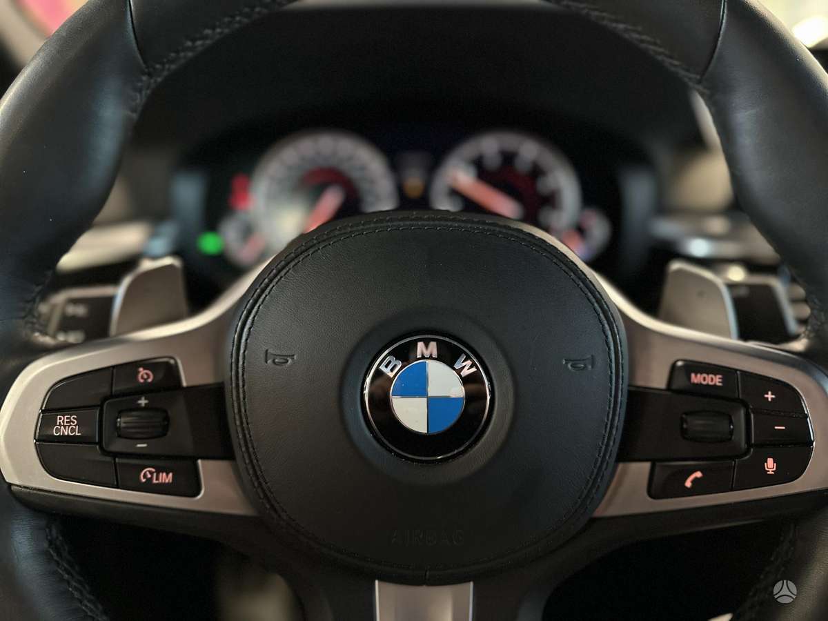 BMW 520, 2.0 l., Седан