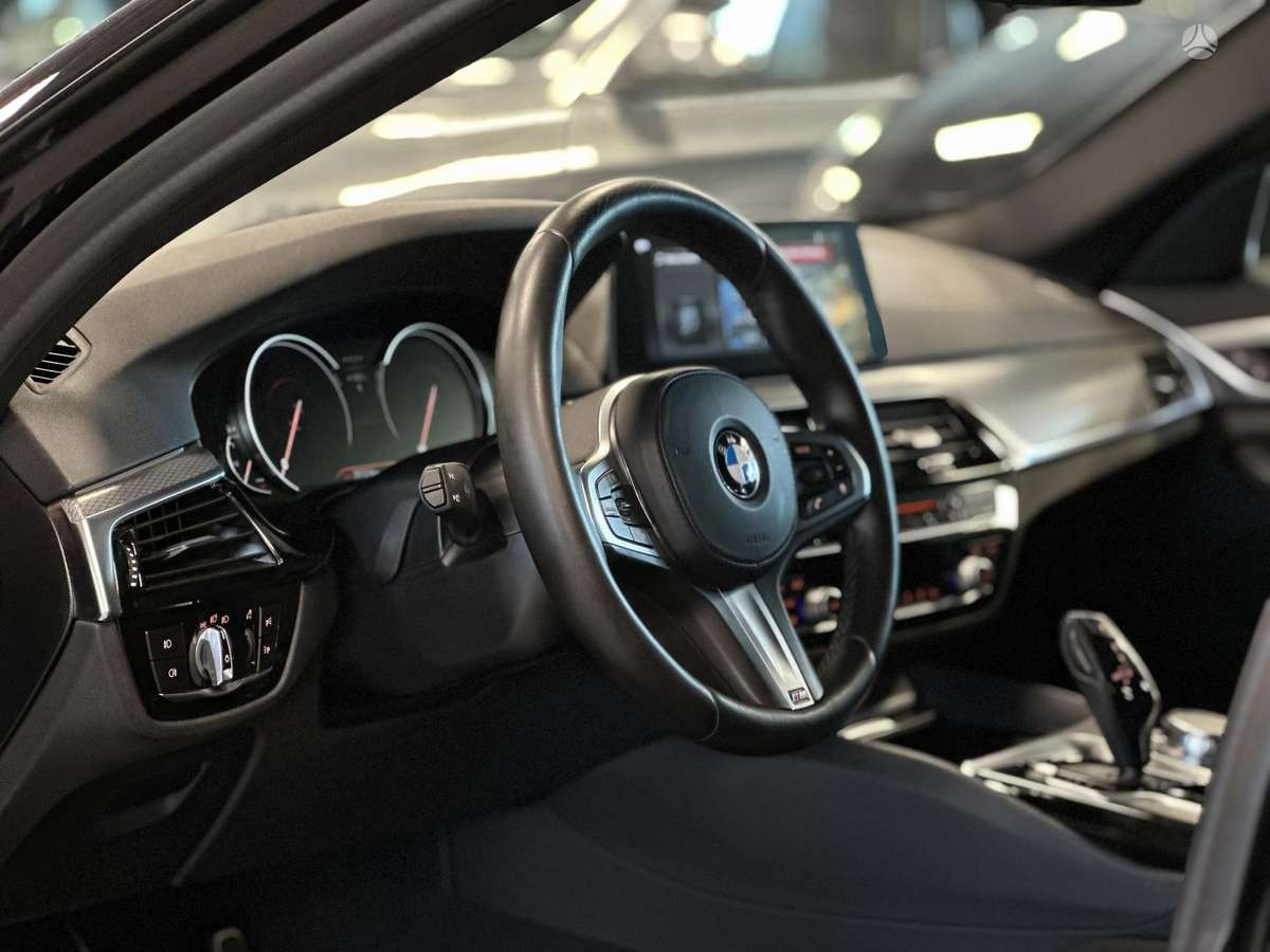BMW 520, 2.0 l., Седан