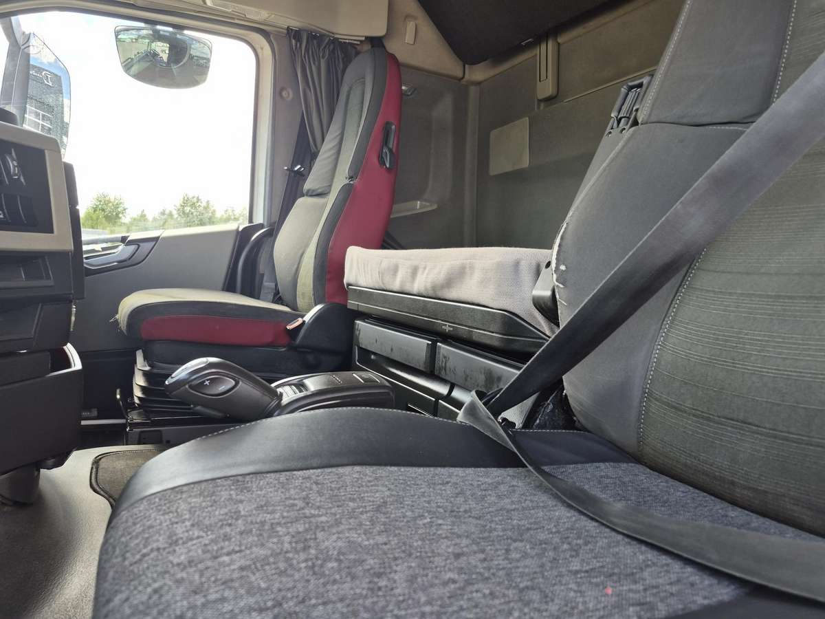 Volvo FH 500, double sleeper