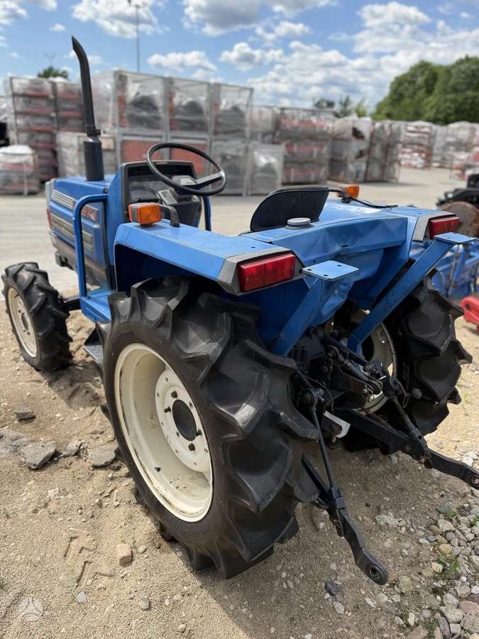 Iseki TA-250, tractors