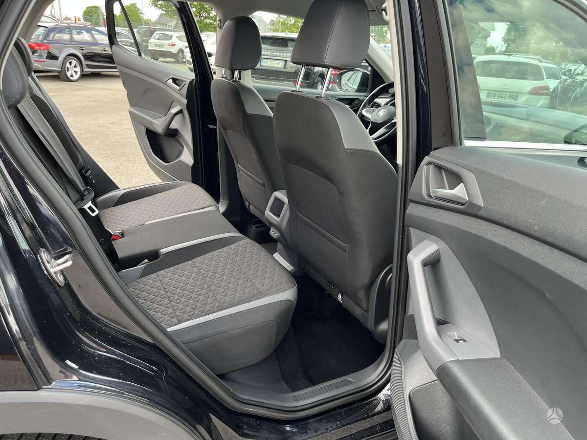 Volkswagen T-Cross - 8