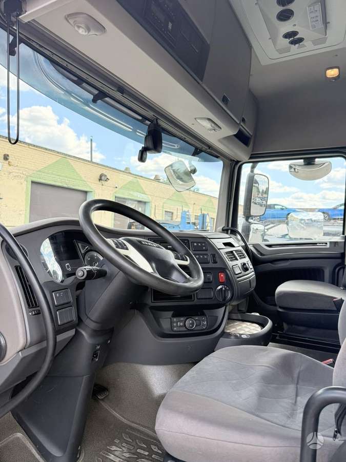 DAF XF 480 FT, double sleeper