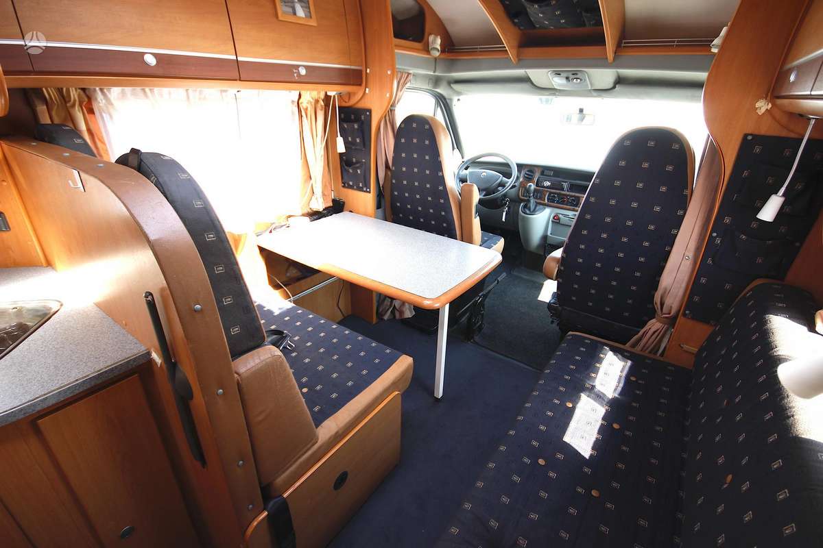 Dethleffs ESPRIT RT 6844, campers