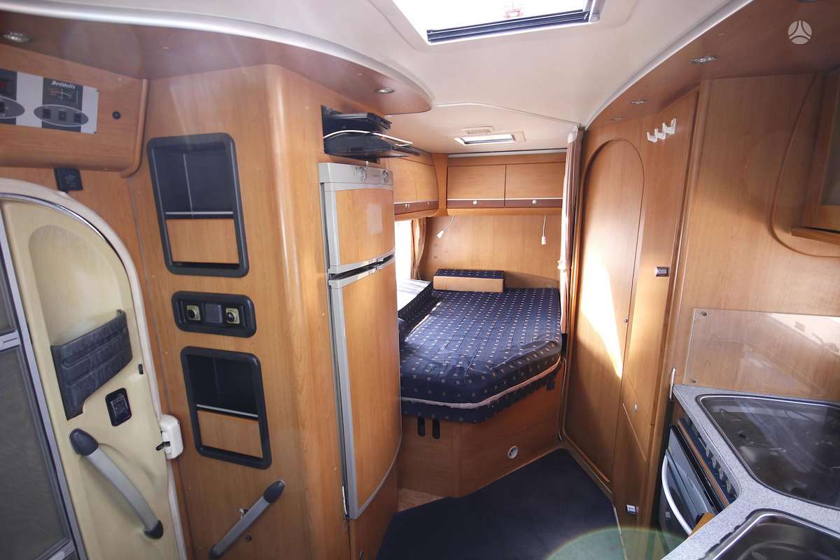 Dethleffs ESPRIT RT 6844, campers