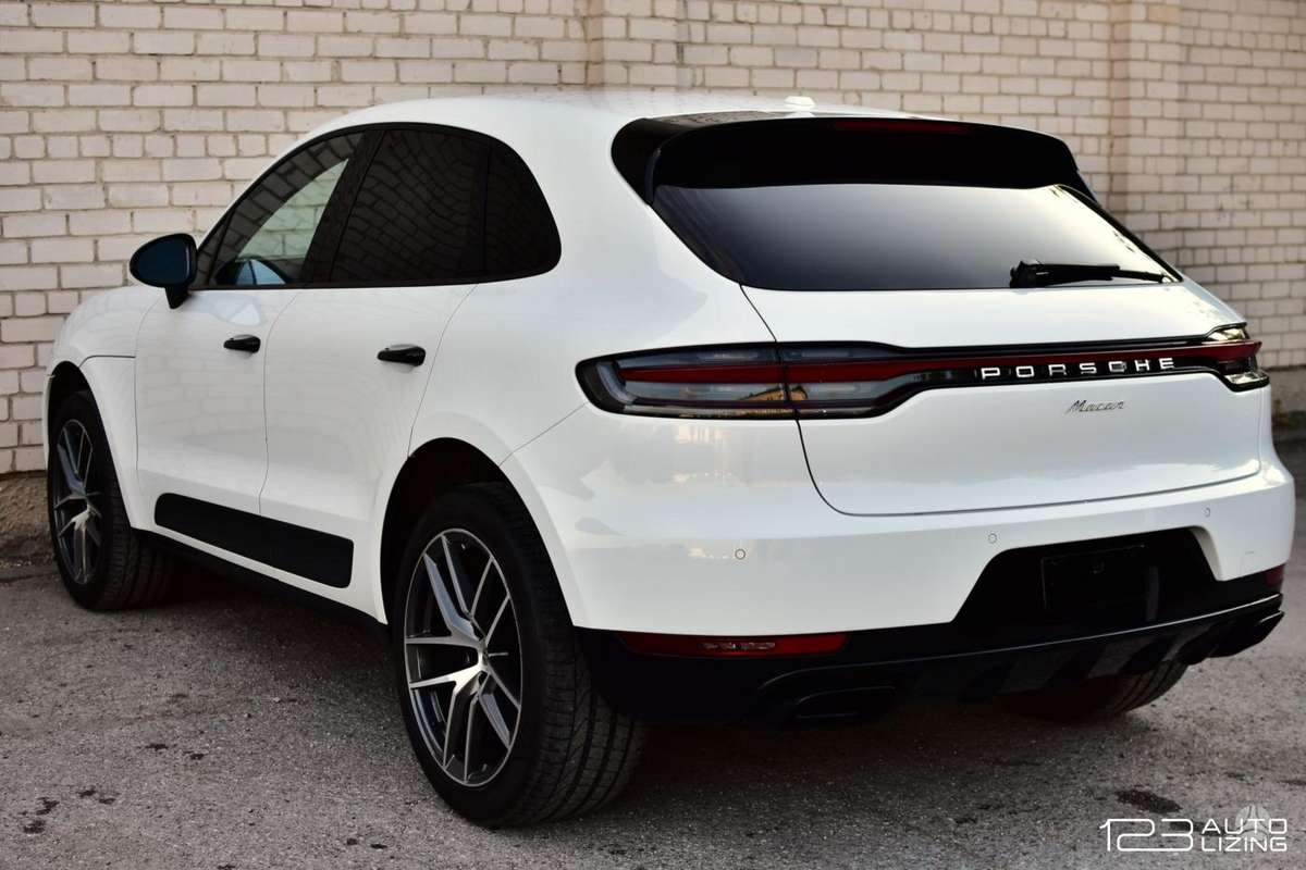 Porsche Macan, 2.0 l., off-road / crossover
