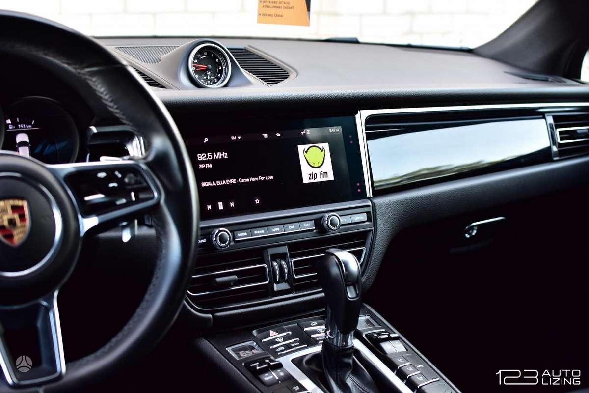 Porsche Macan, 2.0 l., off-road / crossover