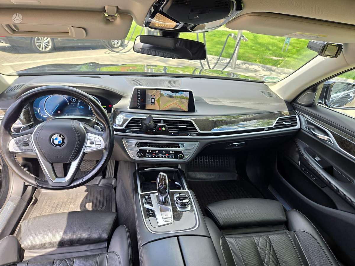 BMW 730, 3.0 l., Седан