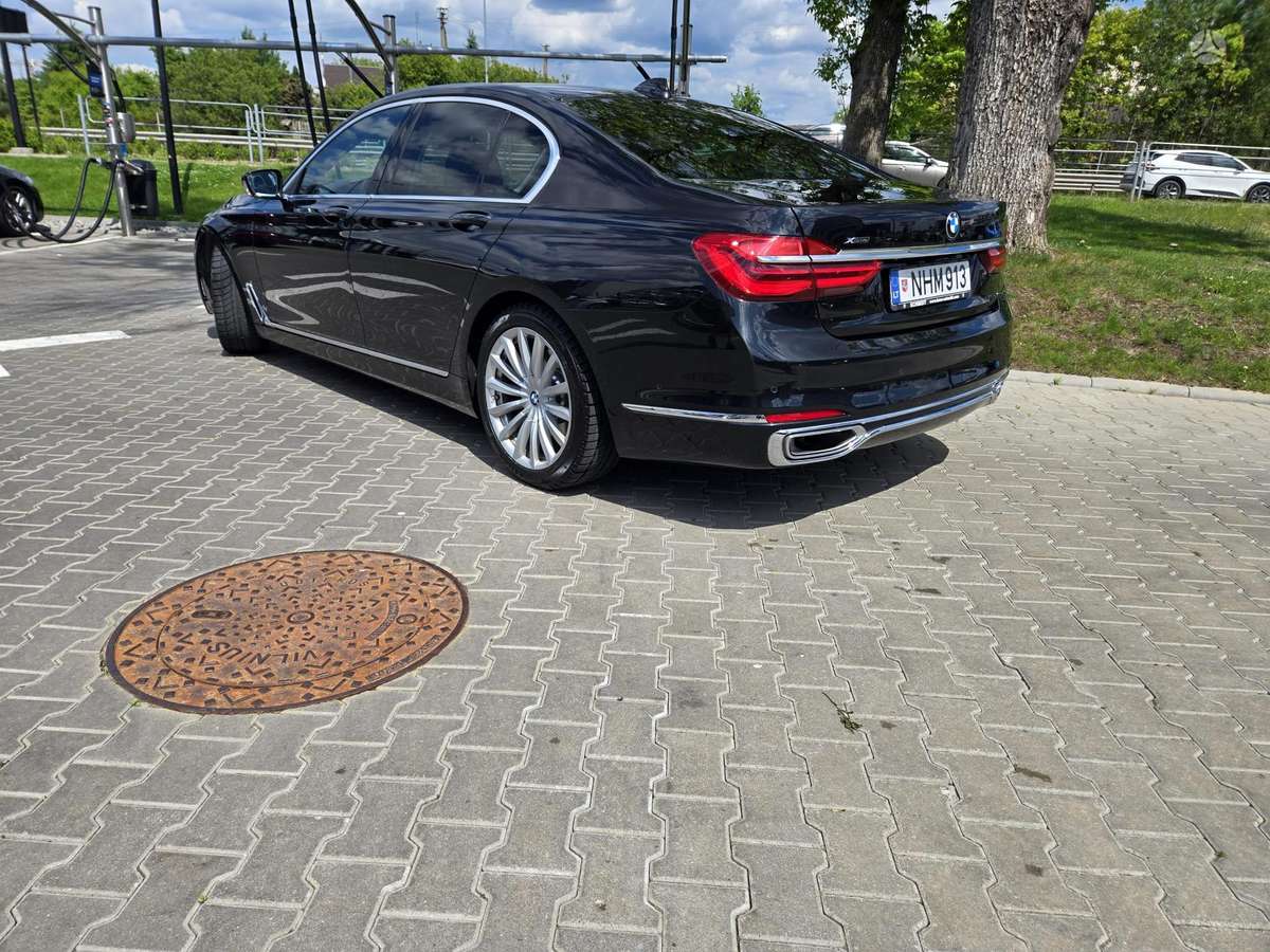 BMW 730, 3.0 l., Седан