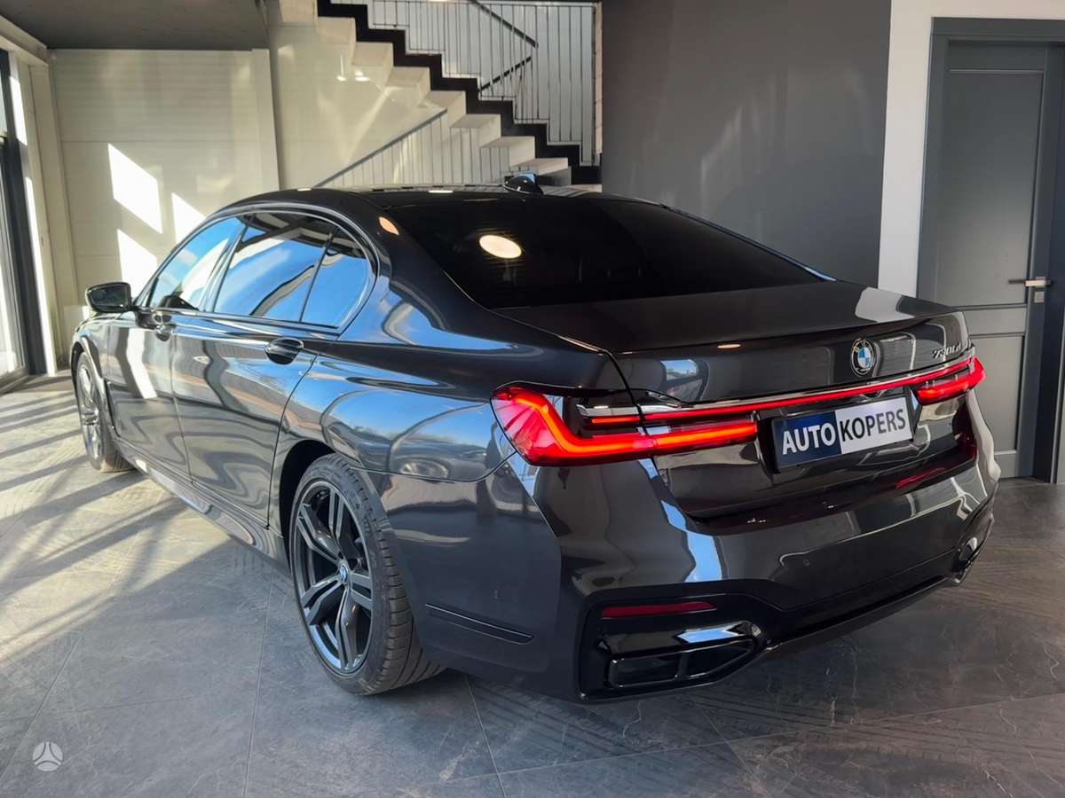 BMW 730, Лимузин