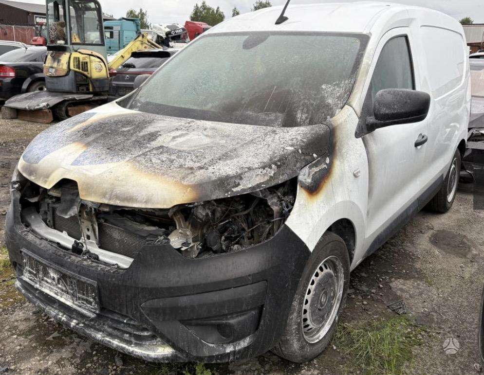 Renault Express по частям