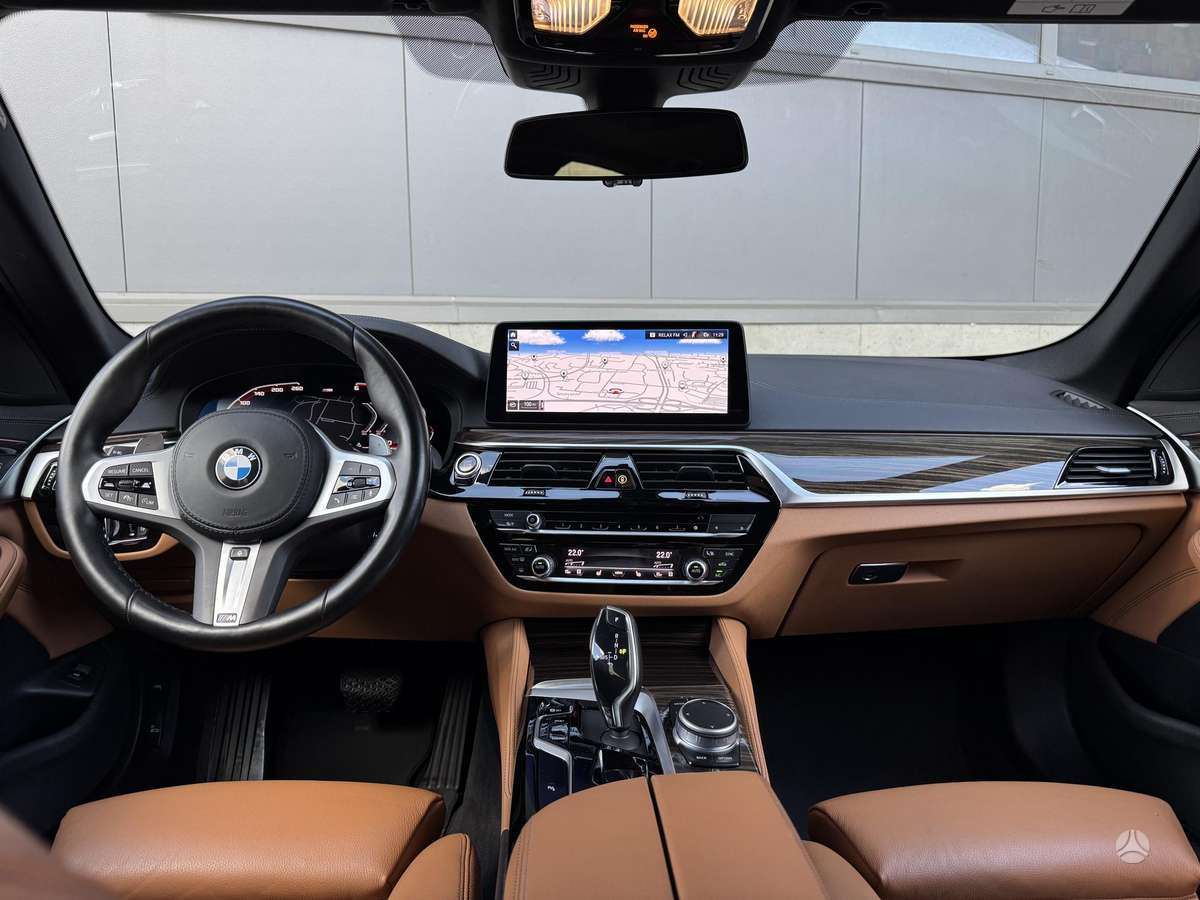 BMW 520, 2.0 l., Седан