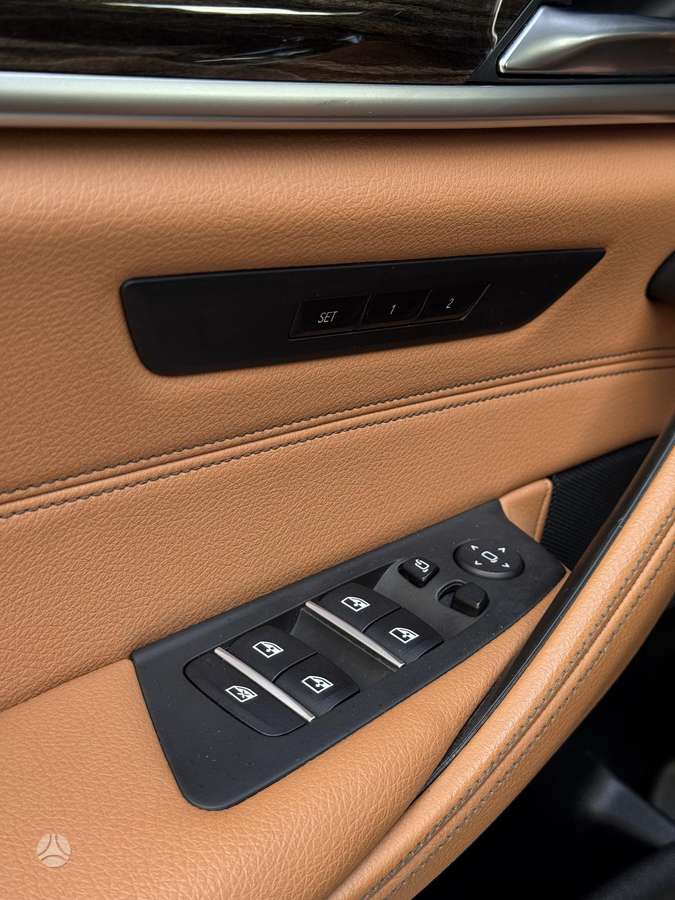 BMW 520, 2.0 l., Седан