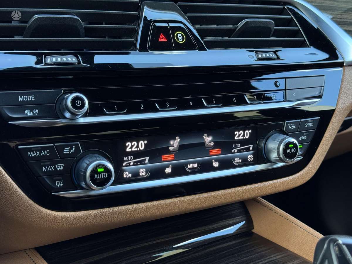BMW 520, 2.0 l., Седан