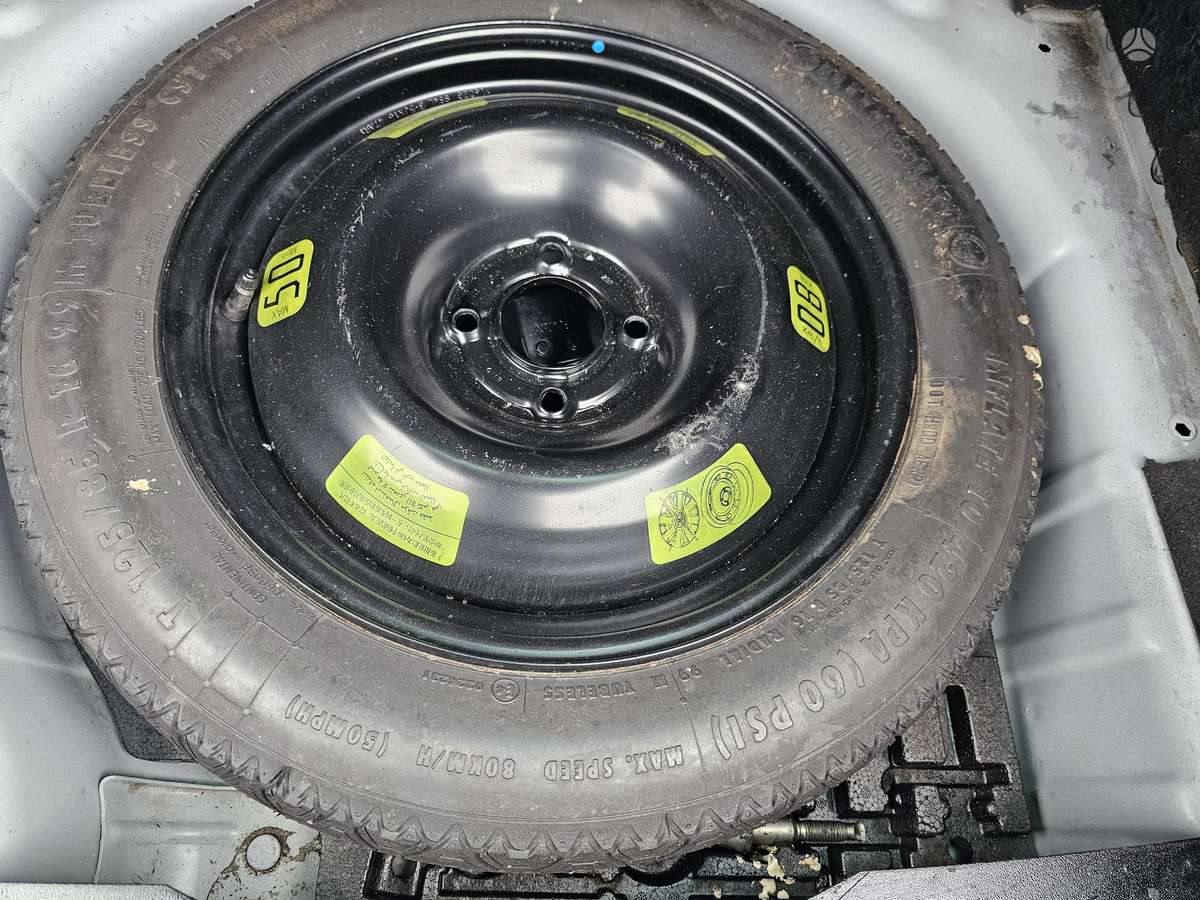 Citroen C4, 1.6 l., hatchback