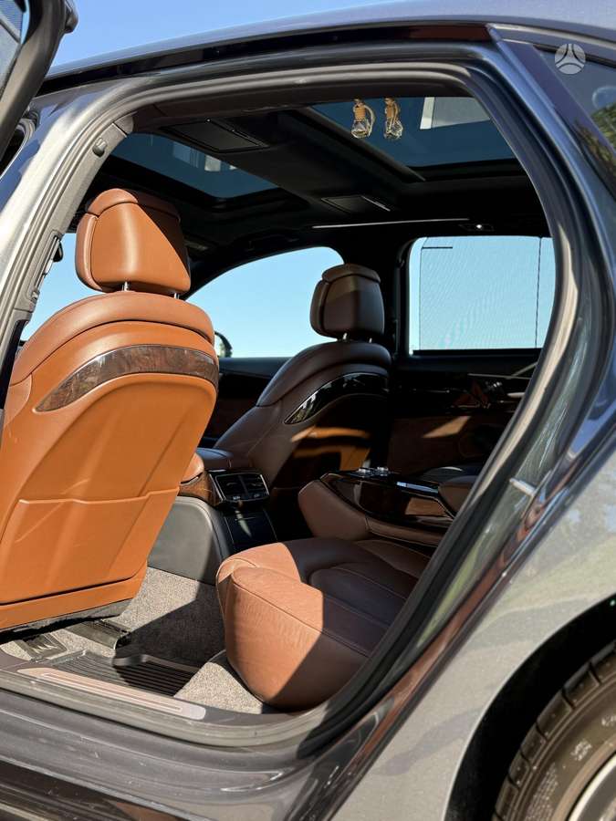 Audi A8 L, 3.0 l., Седан