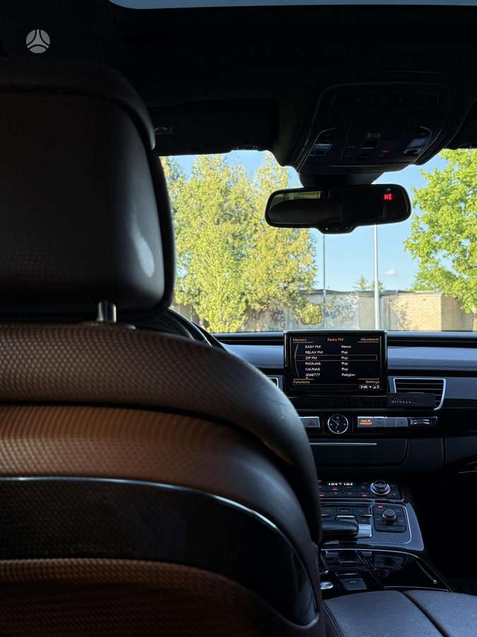 Audi A8 L, 3.0 l., Седан