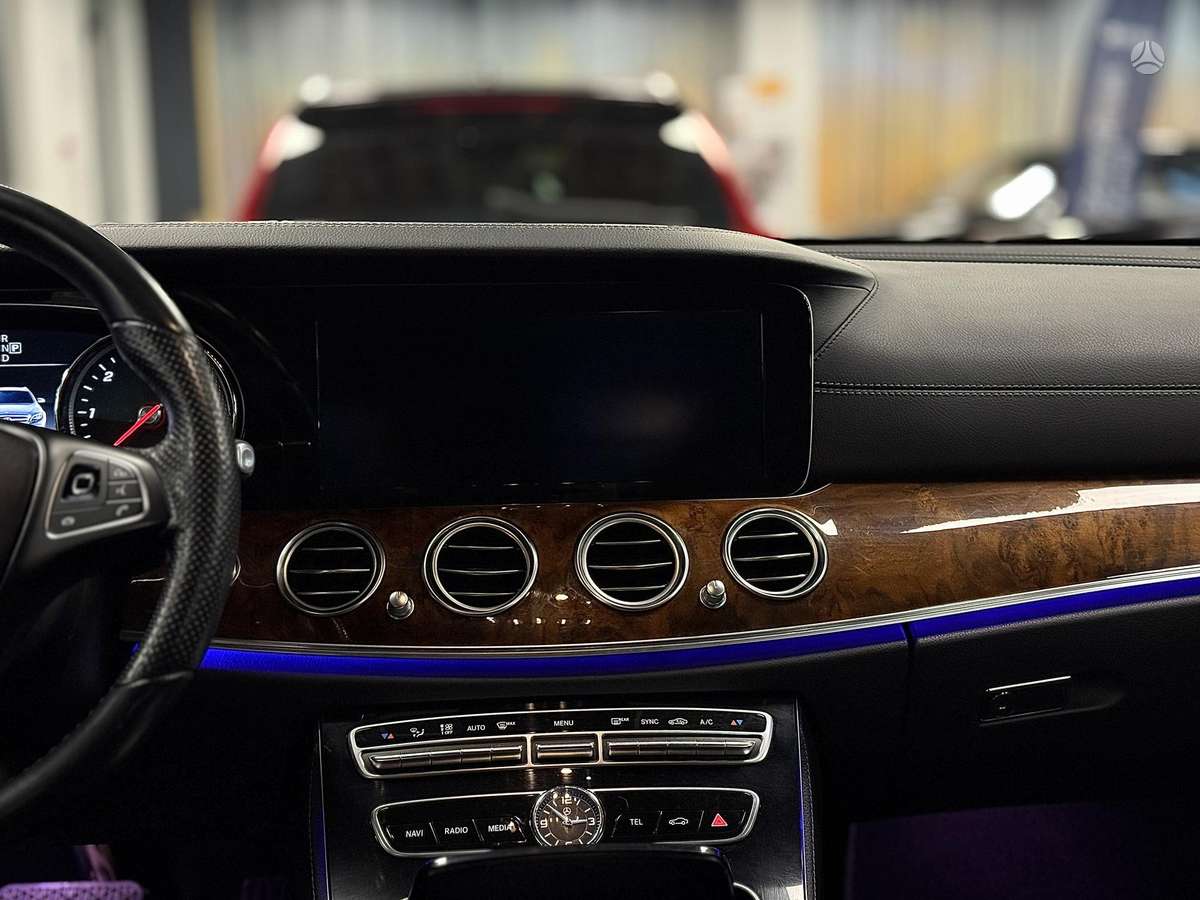 Mercedes-Benz E220, 2.0 l., wagon