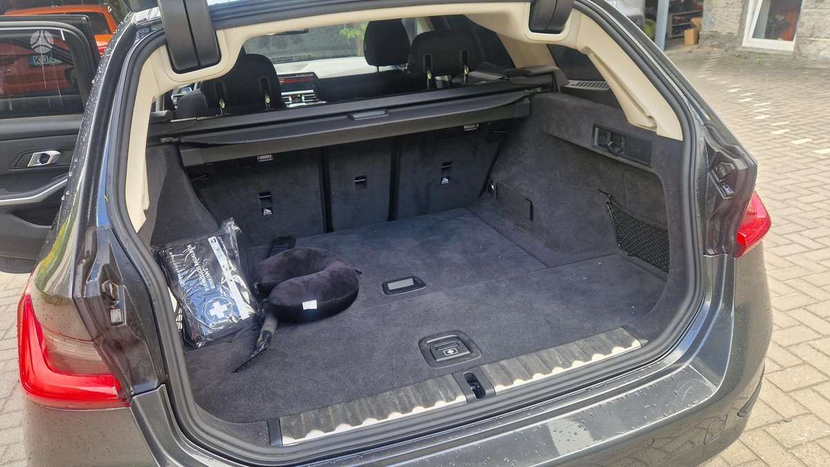 BMW 318, 2.0 l., Универсал