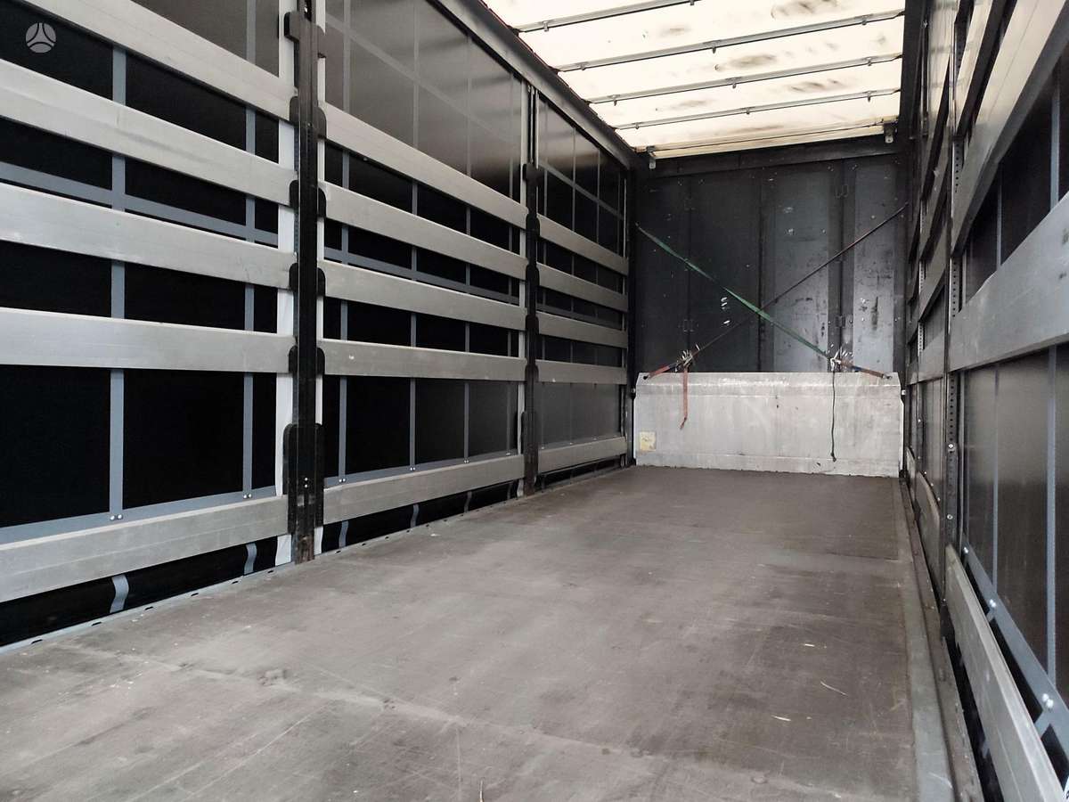 DAF CF 370FA, bortu ar tentu