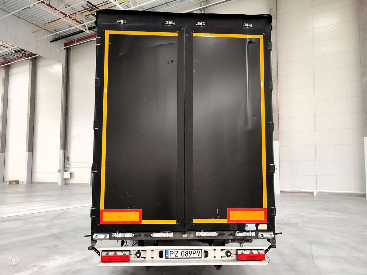 DAF CF 370FA, bortu ar tentu