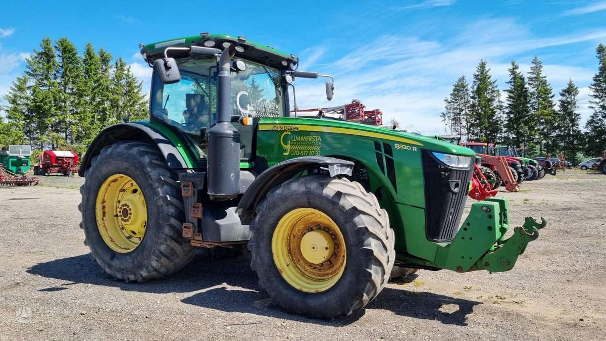 John Deere 8320 R, тракторы