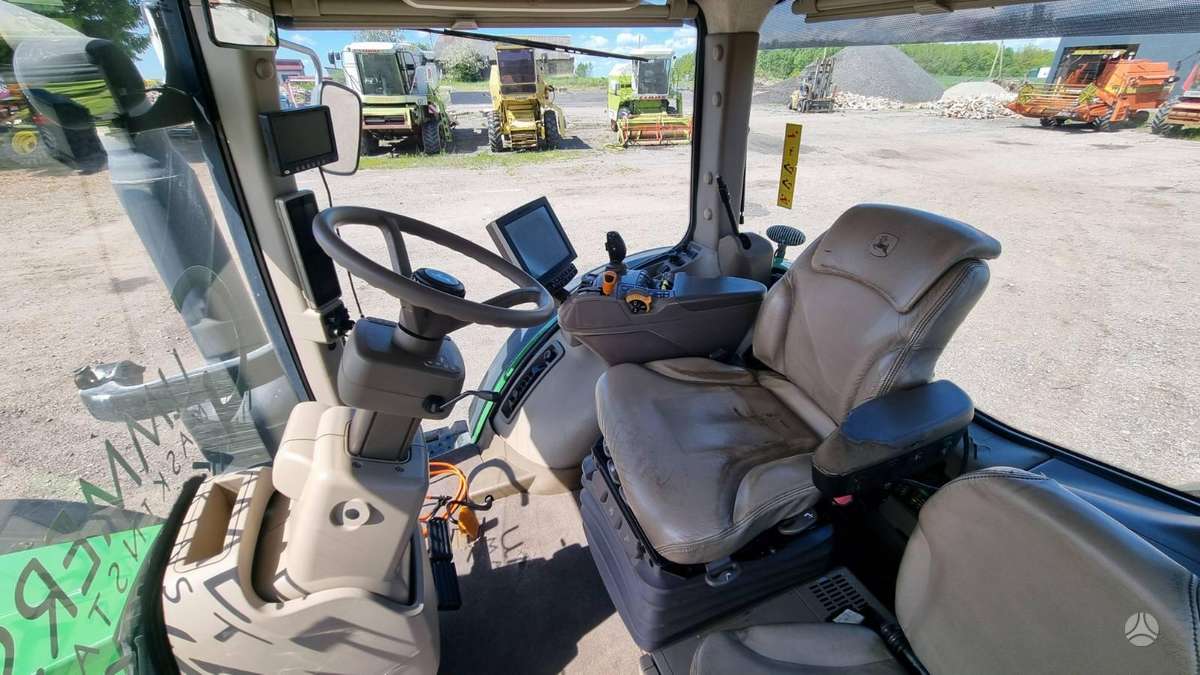 John Deere 8320 R, тракторы